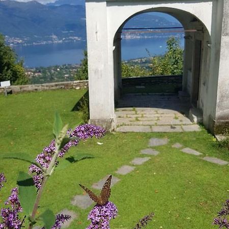 B&B Il Gatto Nero Castelveccana Zewnętrze zdjęcie